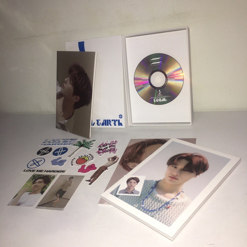 Unsealed Album Woodz Equal (Earth ver.)