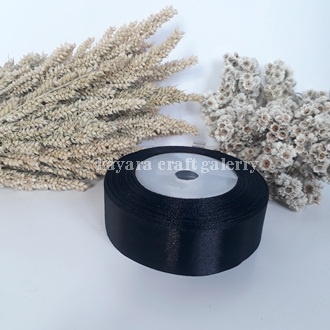 

Pita satin HITAM termurah 2,5 cm per rol