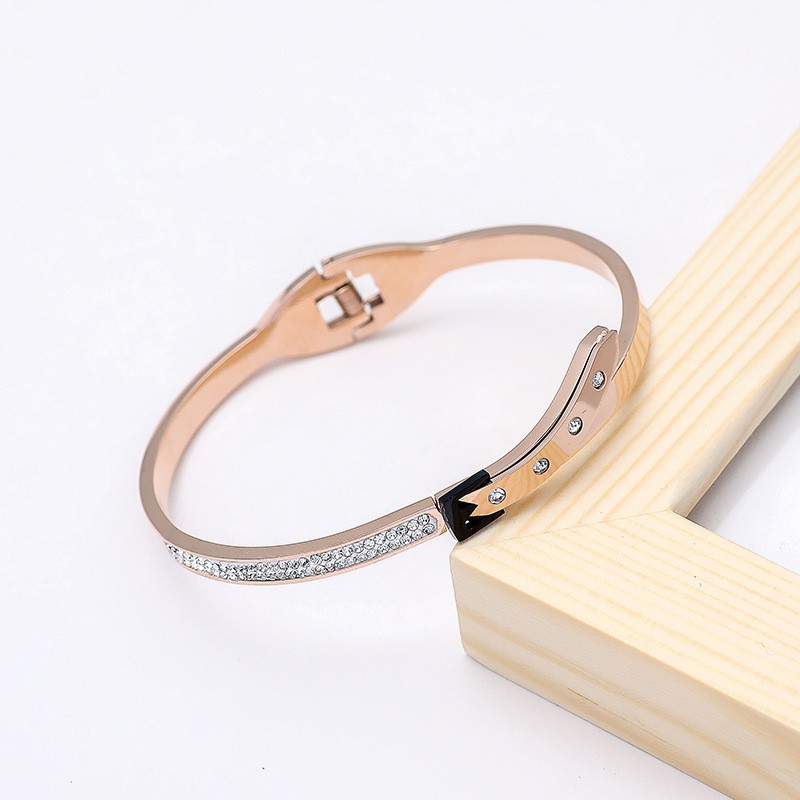 Aksesoris titanium import Gelang Bangle Model Sabuk anti karat bisa COD