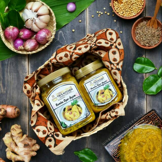 

OPOR AYAM TIN'S KITCHEN BUMBU INSTANT PREMIUM LEZAT SEHAT NON MSG