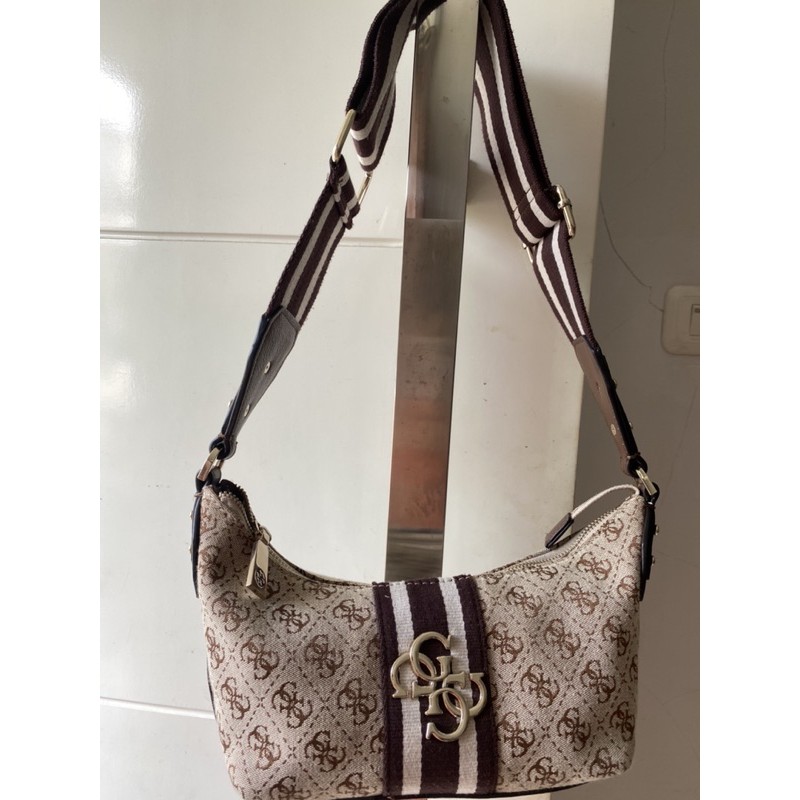 Preloved Tas Guess Vintage Brown