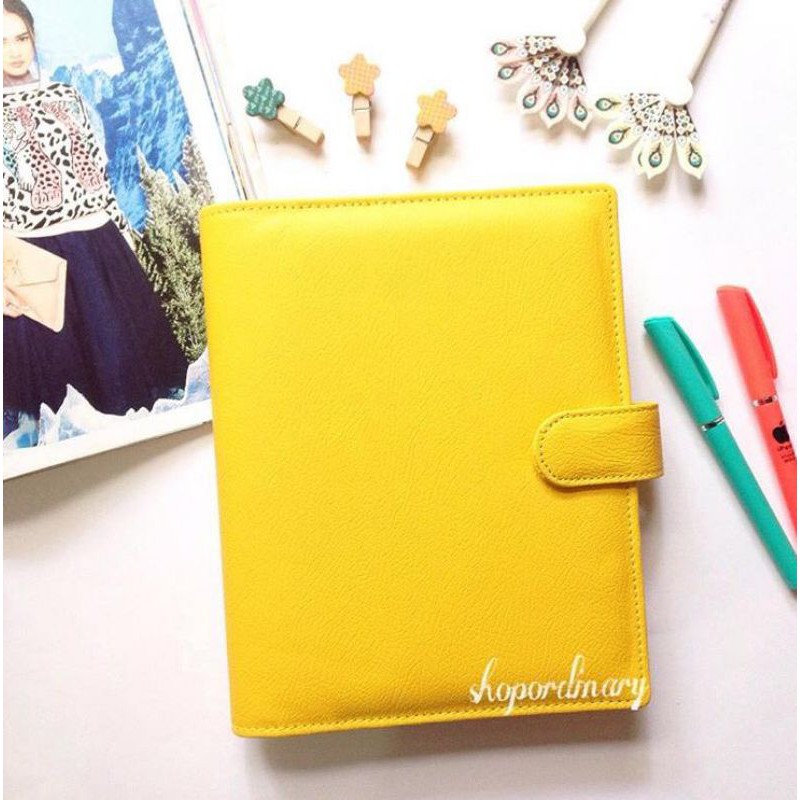 

Binder polos kuning