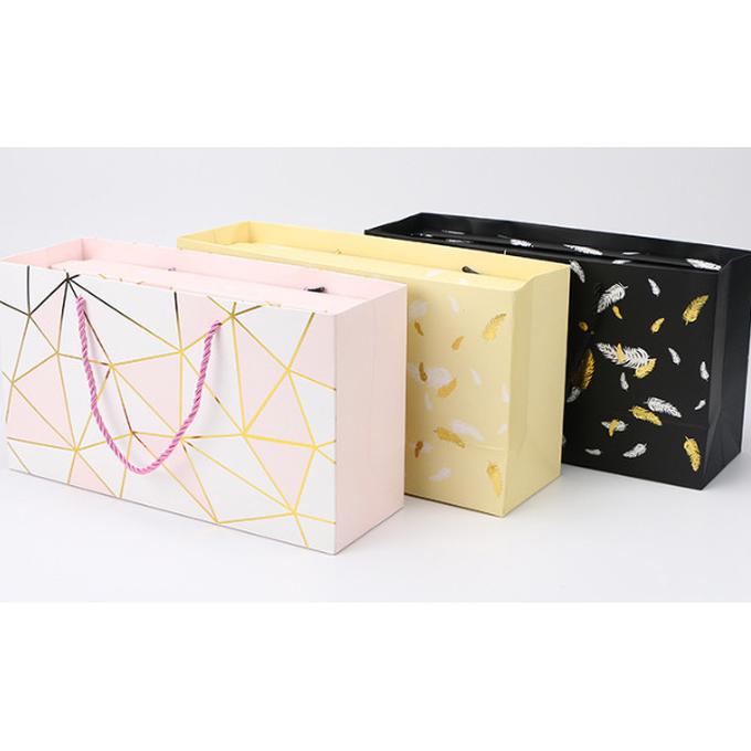 

Paper Bag Tebal Motif Elegan Vintage / Kantong Kemasan Sovenir