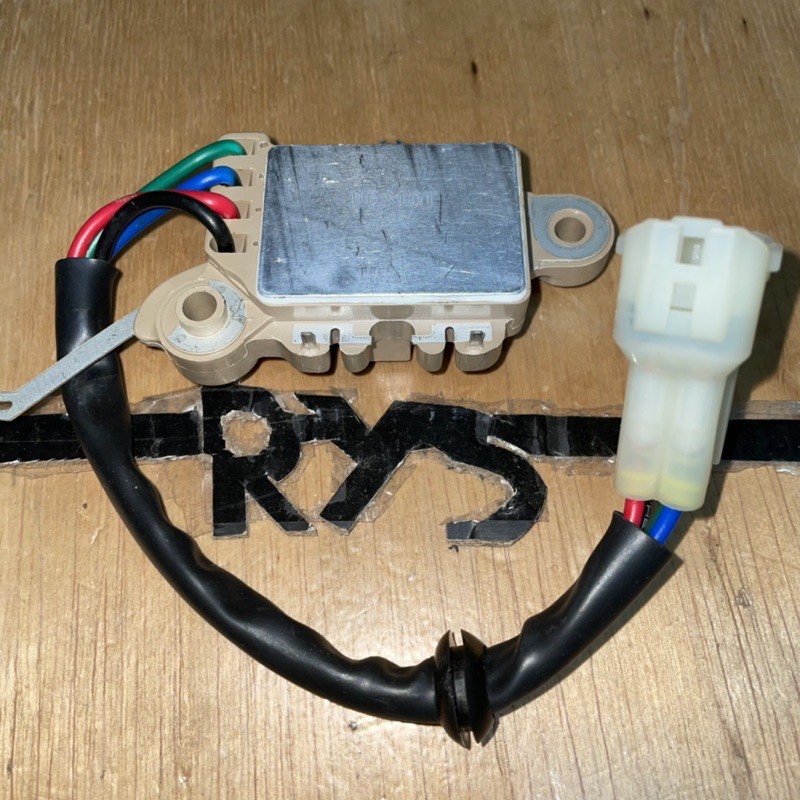 HINO LOHAN LOUHAN KOMPLIT IC REGULATOR ALTERNATOR CAS DINAMO AMPER AMPERE PENGISIAN