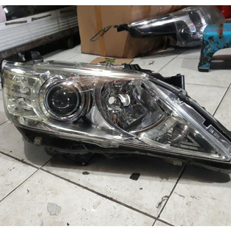 Headlamp Lampu Depan Toyota Camry 2013