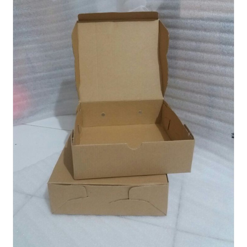 

Kardus Hampers Dus Coklat 22cm|Dus Kue|Dus Packing Coklat|Kotak Kue 22cm|Dus Hampers