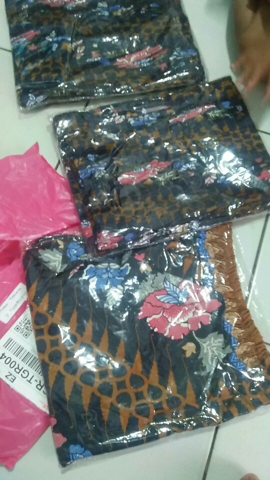 Couple Batik / Seragam Batik / Batik Kebaya Motif Bunga Sepatu Navy