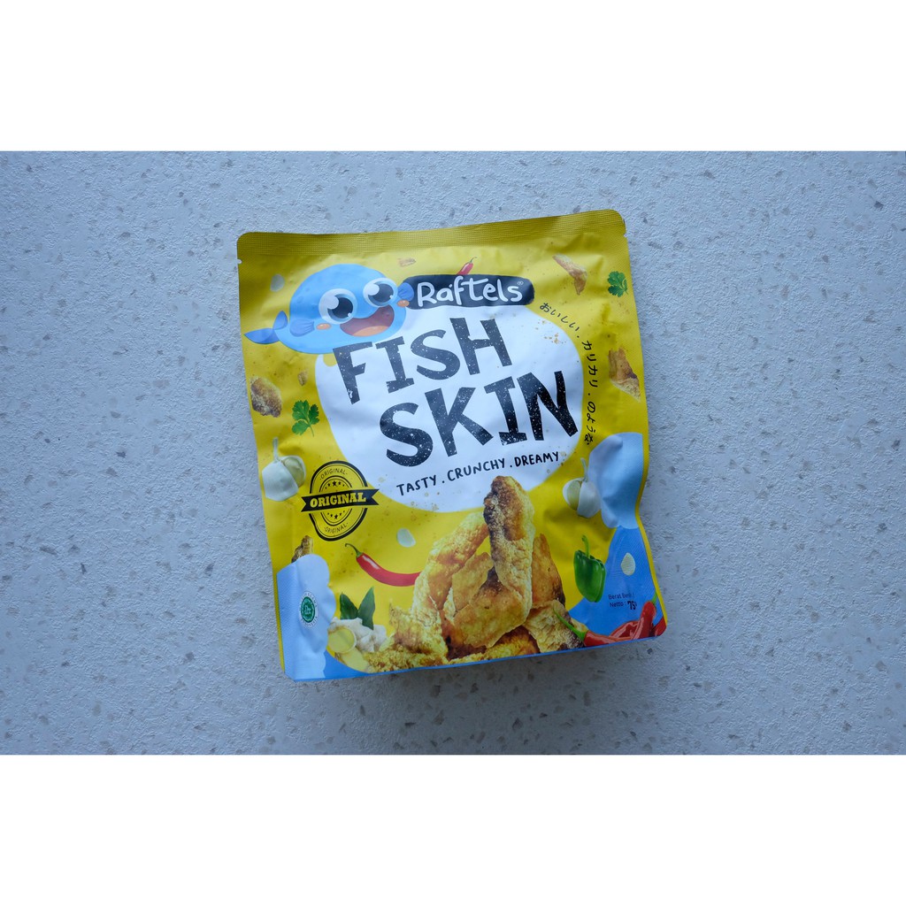 

Keripik kulit ikan Raftels fish skin 75gr