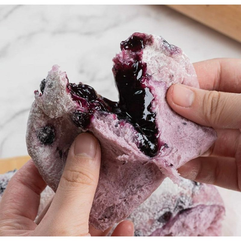 

Japanese Milk Bread Blueberry / Milk Bun / Roti Sobek