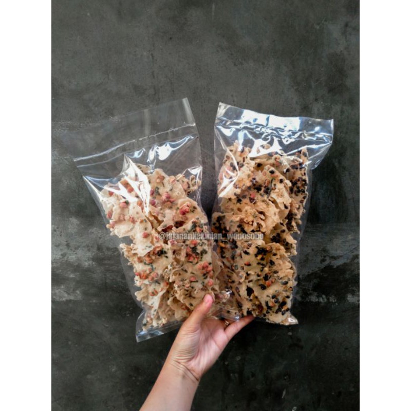 

Peyek kacang/Rempeyek kacang 200gr