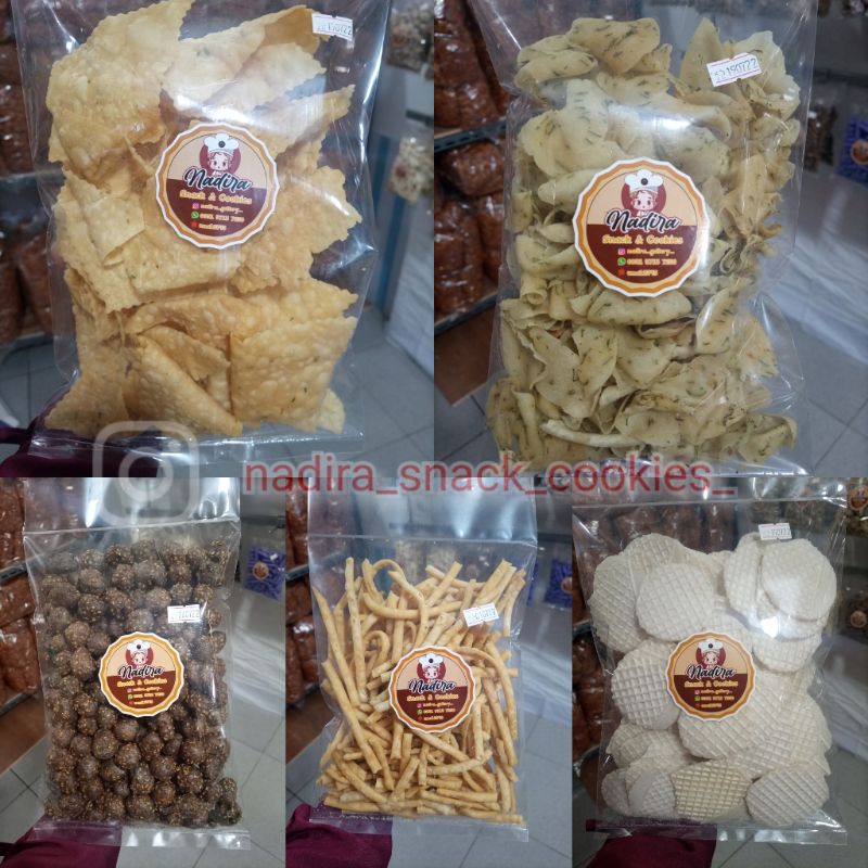 

(isi 7pc snack) paket snack random