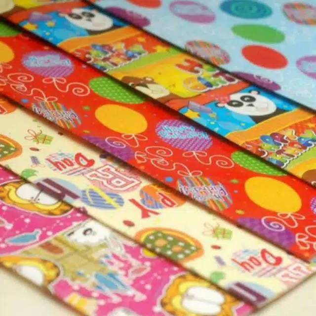 

Kertas Kado dan Kartu Ucapan