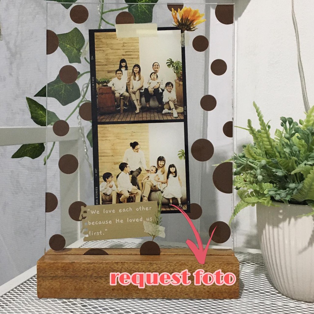 Acrylic "Hiasan Foto Custom"