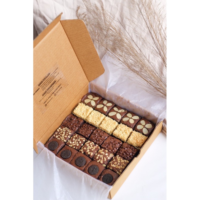 

HAMPERS FUDGY BROWNIES