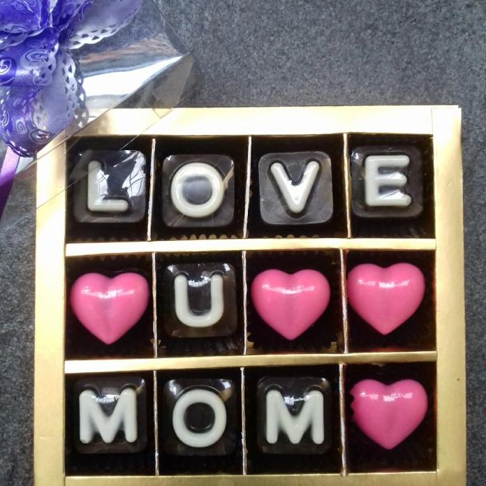 

Coklat Valentine / 12 Sekat Hot!!! R33A