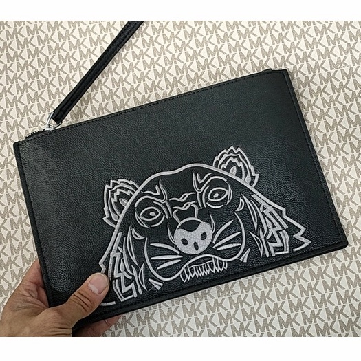 K-Z   KZSNB01 Beautifully embroidered tiger head LOGO clutch underarm bag size: 28x18cm   snb