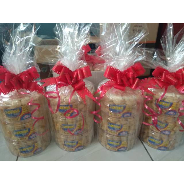 Aneka kue kering