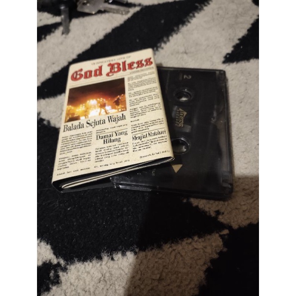 kaset pita godbless / 18 greatest hits