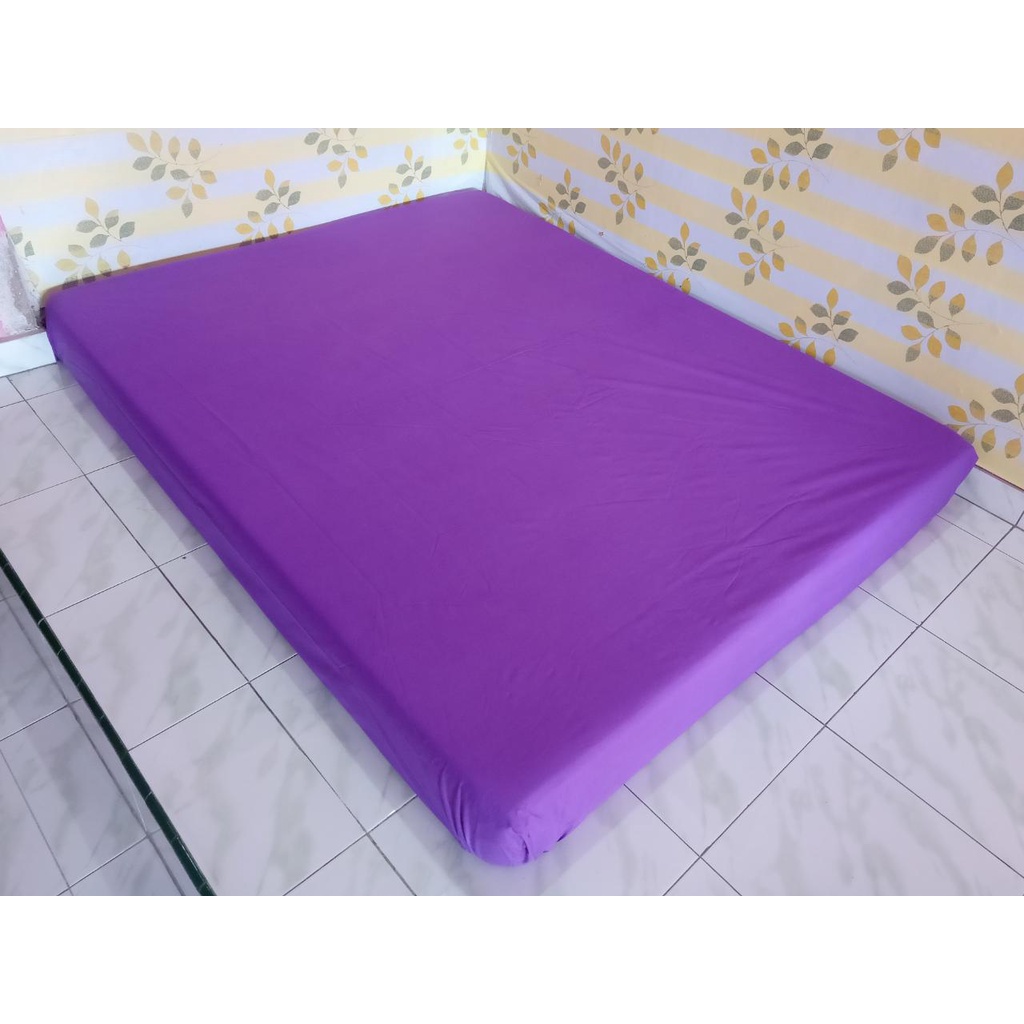 Sprei waterproof ukuran 160x200-Ungu