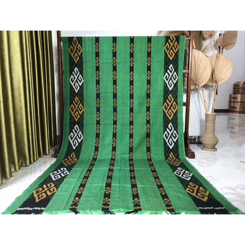 tenun blanket hijau daun trend