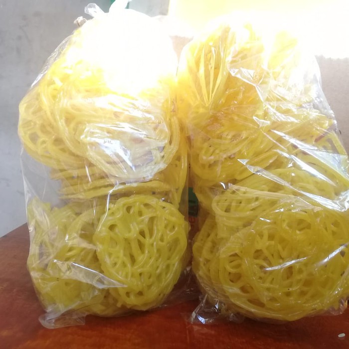 

kerupuk mie kuning 500 gram