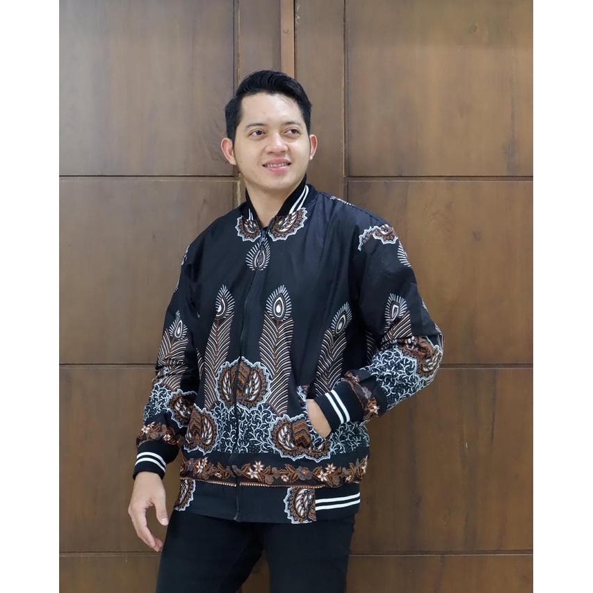 Jaket batik pria premium motif batik jokowi terbaru ( Jaket Bomber Jokowi )