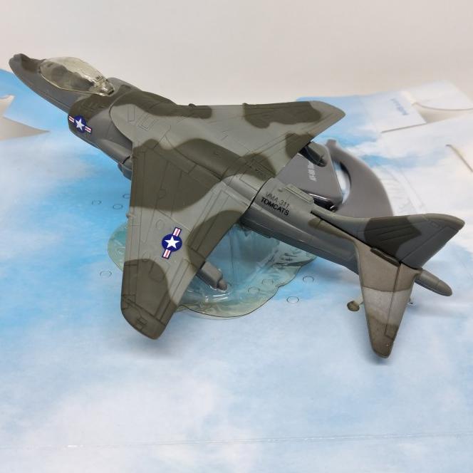 Diecast Miniatur Pesawat Tempur Av-8B Harrier Newray Sky Pilot