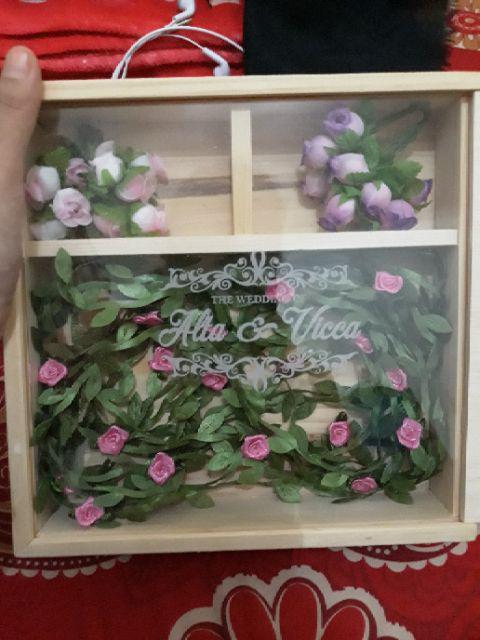 Box Cananga Kotak Kayu Pinus Tutup Akrilik Custom Ukir Nama Mahar Cincin Gelang Emas