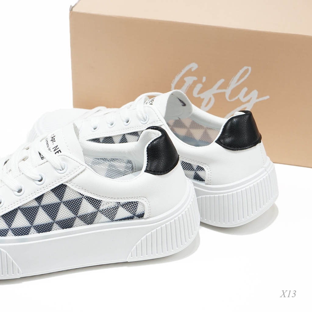 GIFLY GoHyun Sneakers Sepatu Wanita Motif Catur Shoes X13-4
