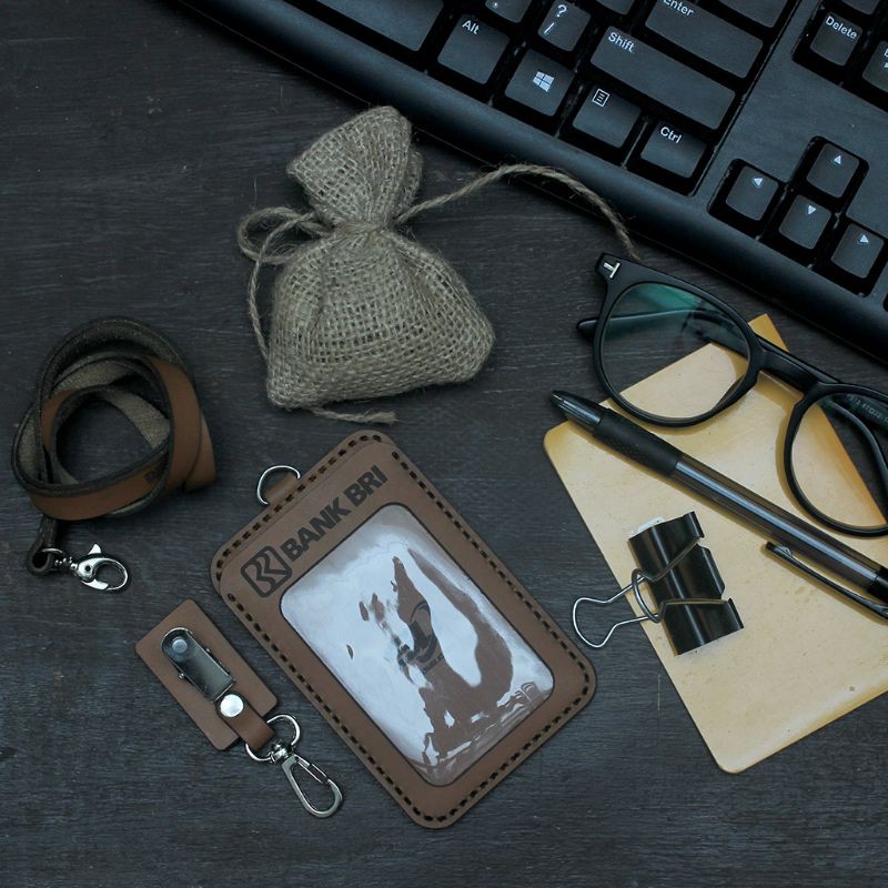 

Terlaris !! Id card holder / Nametag kulit / card holder / card holder custom