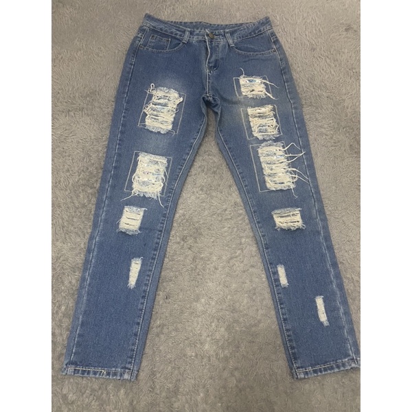 Ripped jeans preloved