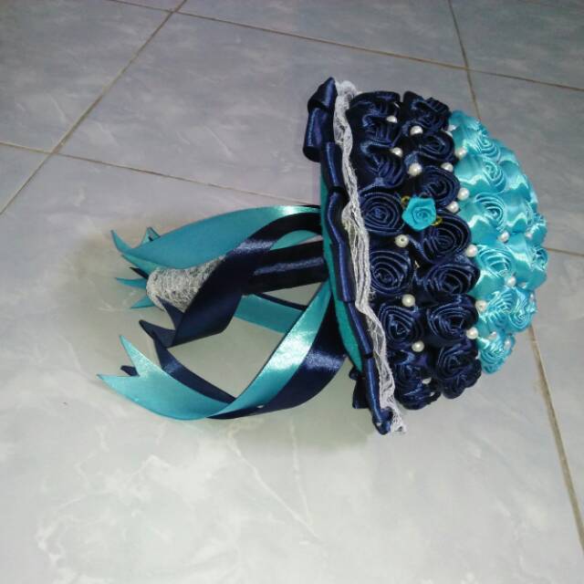 Jual Buket bunga tangan pernikahan pengantin 2 warna biru navy