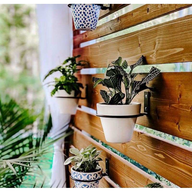 Gantungan pot besi,rak pot tempel besi,gantungan pot dinding