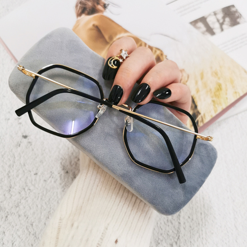 (YUZHU) TERSEDIA &amp; COD Frame Kacamata Anti Radiasi Wanita Korea Gaya Besi Frame Anti Biru Light Eyeglasses for Women