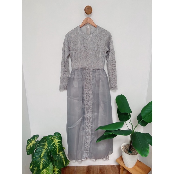 dress bridesmaid, gaun kondangan Brokat Silver