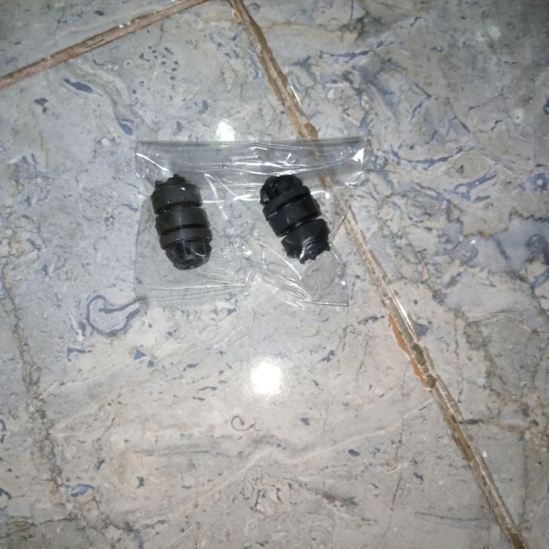 karet stoper pintu bagasi mobil toyota