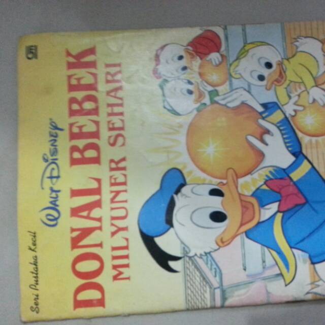 Buku donal bebek berwarna
