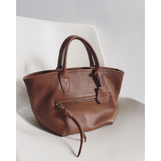 TAS KAYNN "MEDIUM DARRA" SLING BAG PRELOVED