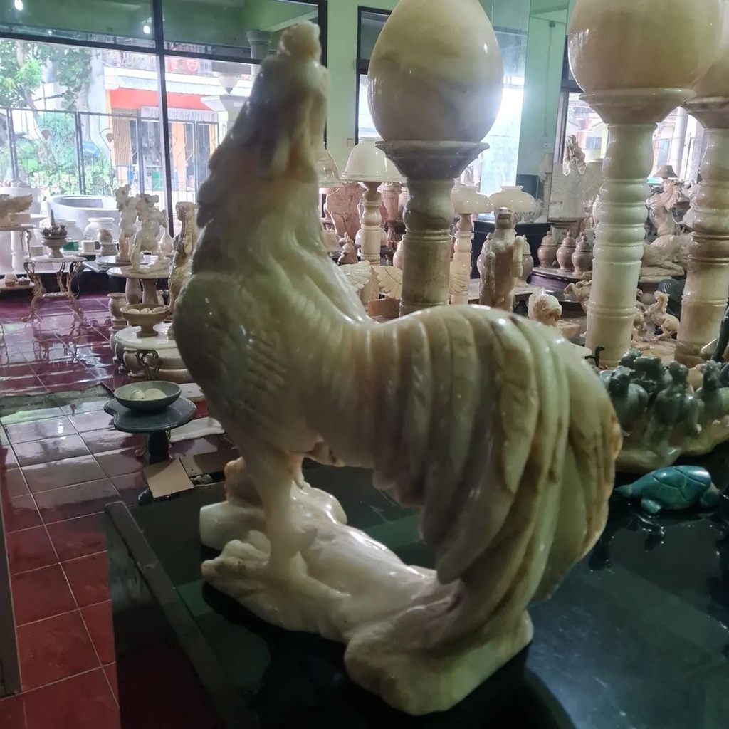 ( MARMER / MARBLE / AESTHETIC )  • Patung Ayam Jago •