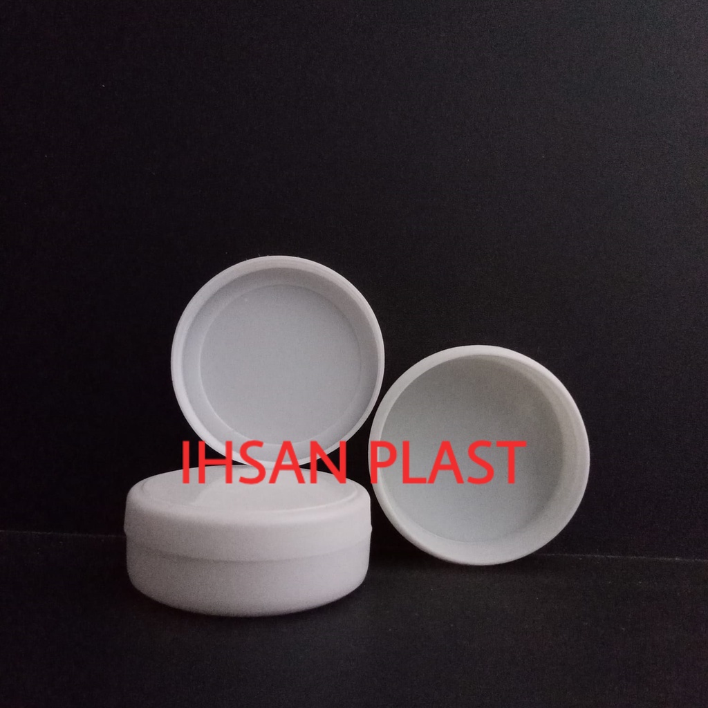 

POT BUTTER NIVEA 50 GR PUTIH