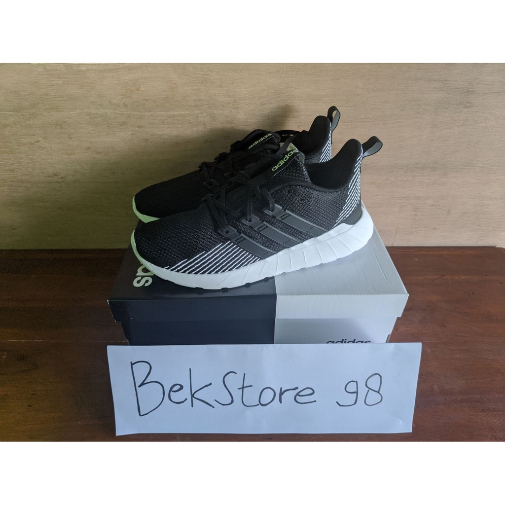 Sepatu Adidas Questar Flow Hitam