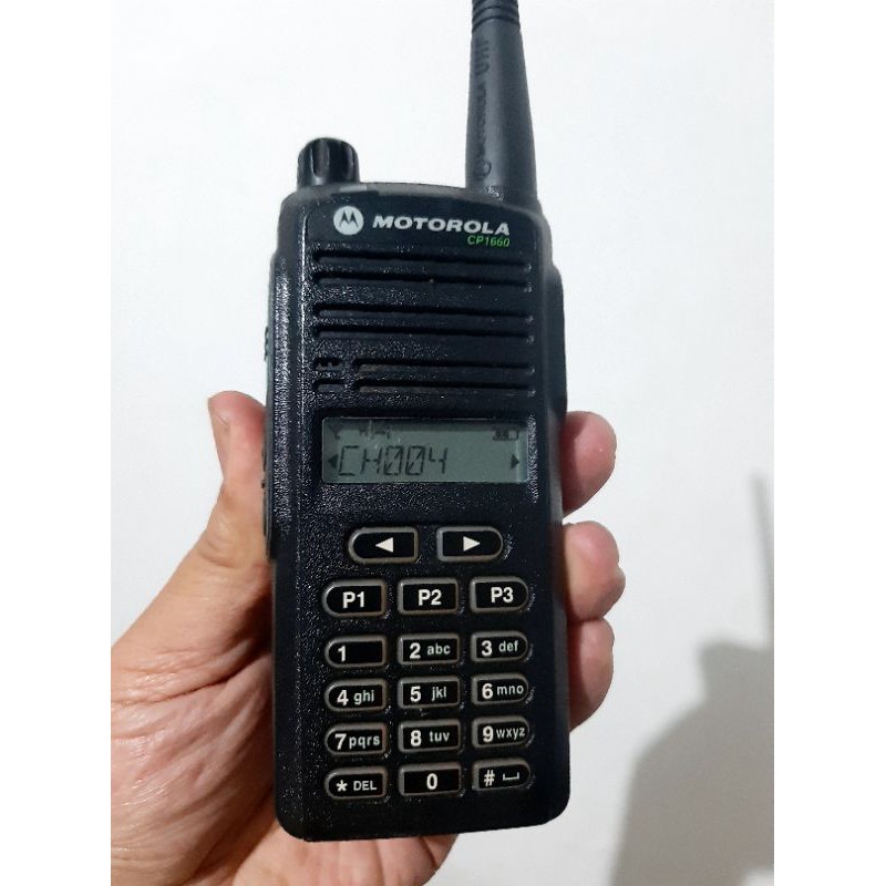 HT MOTOROLA CP1660 FREKUENSI 350MHZ  ADA DUS BUKU