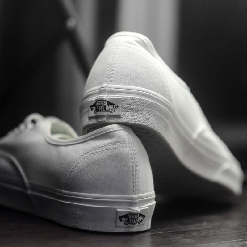 VANS AUTHENTIC TRUE WHITE CLASSIC ORIGINAL 100%