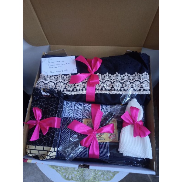HAMPERS COUPLE EXCLUSIVE MUKENA AL MECCA SARUNG WADIMOR KADO GIFT BOX