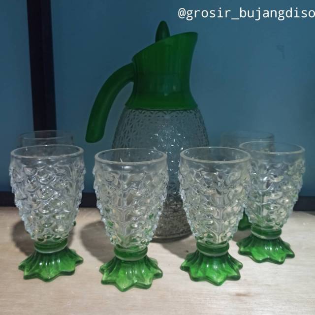 

Teko Geneva Hijau WAJIB ORDER TAMBAHAN PACKING (BUBBLE/KARDUS)