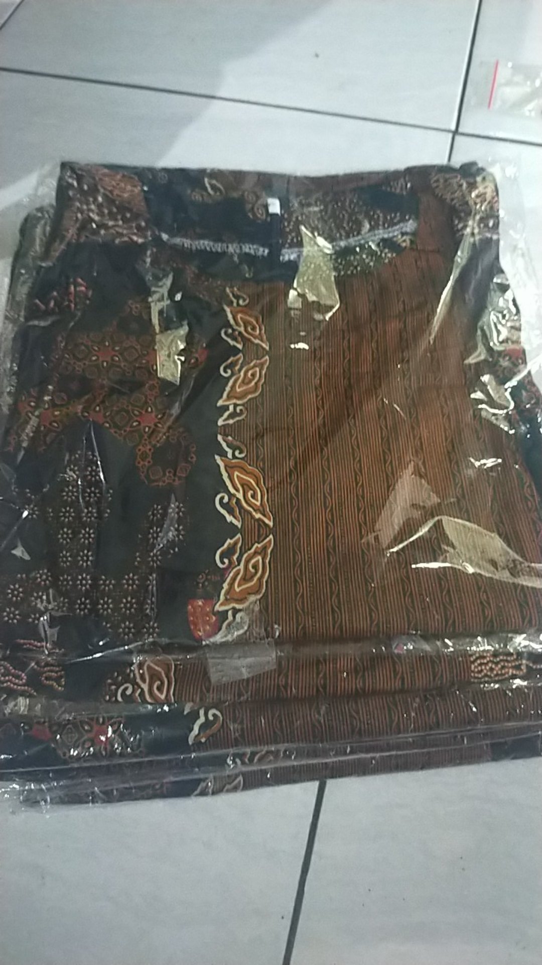 Batik Dianputri | Couple Batik Wanita Blazer Monochrome Motif Garis Seragam Batik