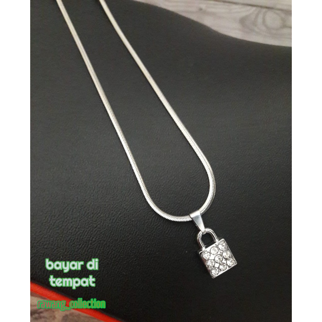 kalung fashion wanita plus liontin anti karat