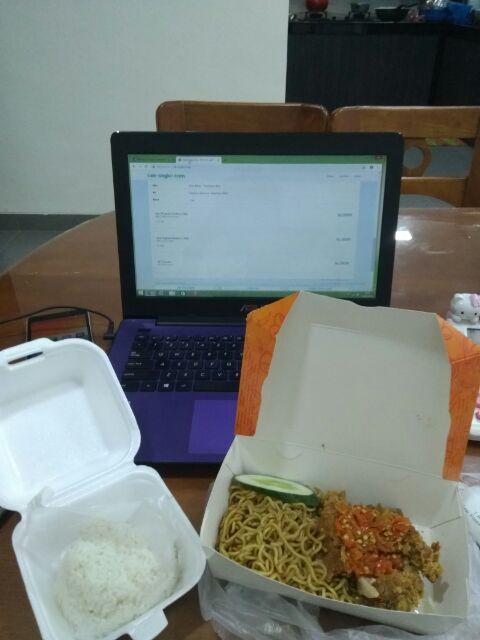 Hadiah Lukisan Khusus 2 Wajah