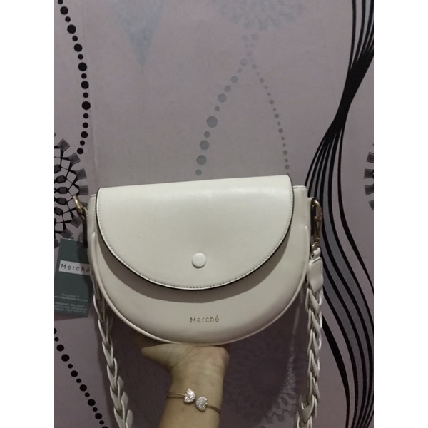 tas selempang merche ivory