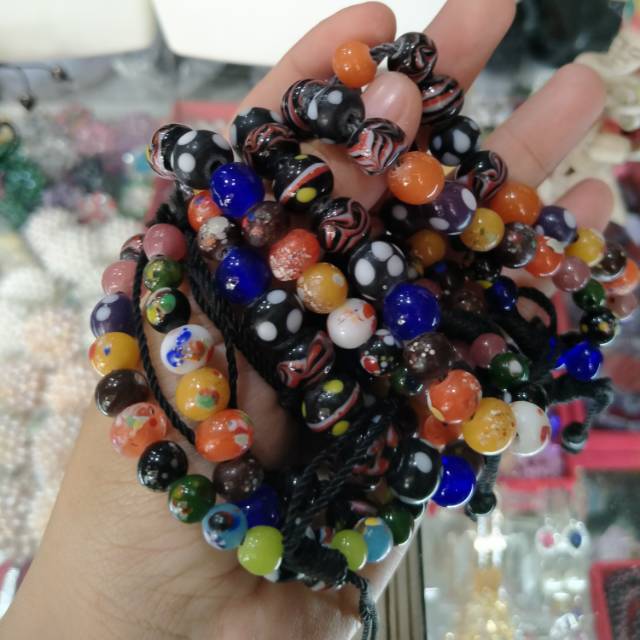 Gelang manik dayak kalimantan